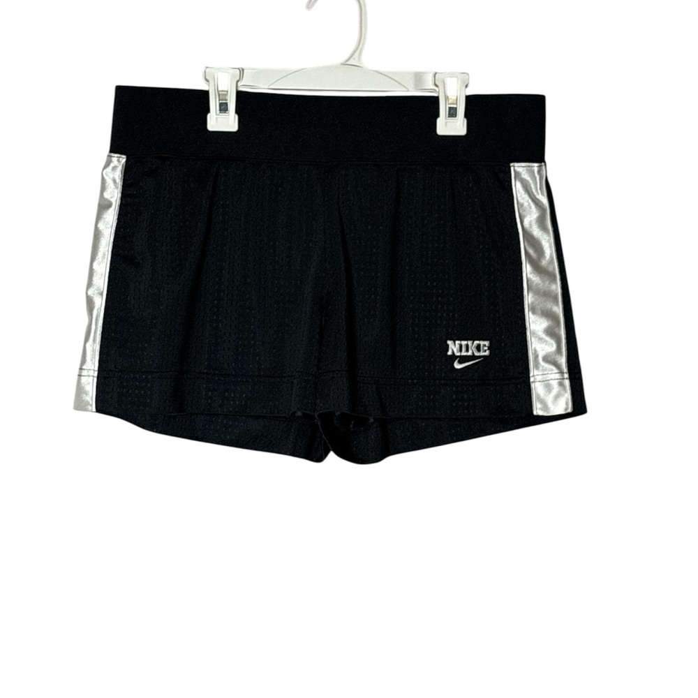 Nike Black and white,Women’s Athletic Shorts,Size M